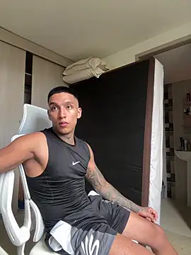 Snapshot of sendfer chatting on 9, 10, 2025 sendfer online show from 9, 10, 2025