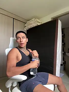 Snapshot of sendfer chatting on 21, 10, 2025 sendfer online show from 21, 10, 2025