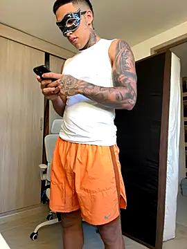 Snapshot of sendfer chatting on 25, 10, 2025 sendfer online show from 25, 10, 2025