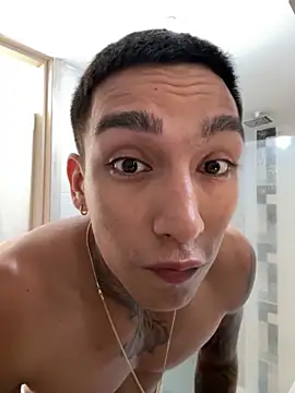 Snapshot of sendfer chatting on 7, 11, 2025 sendfer online show from 7, 11, 2025