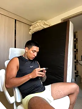 Snapshot of sendfer chatting on 8, 11, 2025 sendfer online show from 8, 11, 2025