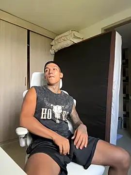 Snapshot of sendfer chatting on 10, 11, 2025 sendfer online show from 10, 11, 2025