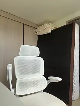 Snapshot of sendfer chatting on 5, 12, 2025 sendfer online show from 5, 12, 2025