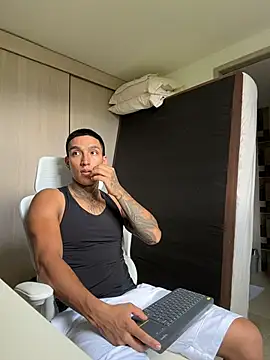 Snapshot of sendfer chatting on 17, 12, 2025 sendfer online show from 17, 12, 2025