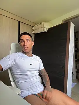 Snapshot of sendfer chatting on 13, 2, 2026 sendfer online show from 13, 2, 2026