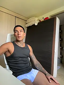 Snapshot of sendfer chatting on 13, 3, 2026 sendfer online show from 13, 3, 2026