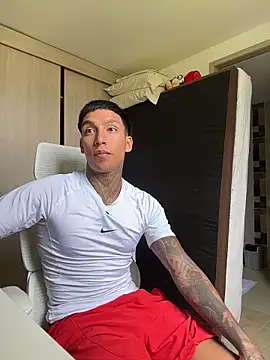 Snapshot of sendfer chatting on 15, 4, 2026 sendfer online show from 15, 4, 2026