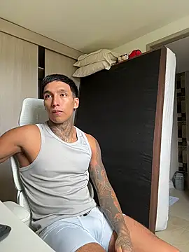 Snapshot of sendfer chatting on 17, 4, 2026 sendfer online show from 17, 4, 2026