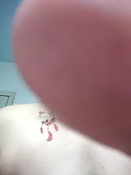 Snapshot of zhenzhen521 chatting on 11, 3, 2025 zhenzhen521 online show from 11, 3, 2025