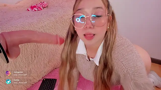 Snapshot of lilith_gray9 chatting on 31, 12, 2024 lilith gray9 online show from 31, 12, 2024