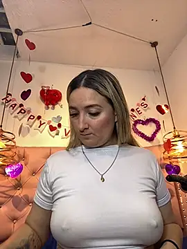 Snapshot of antonella87 chatting on 18, 2, 2026 antonella87 online show from 18, 2, 2026