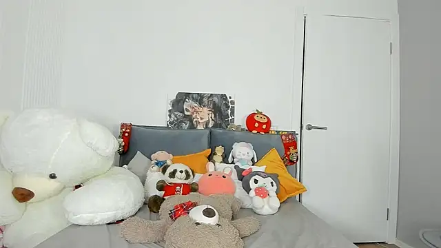 Snapshot of dolly_ll chatting on 4, 1, 2025 dolly ll online show from 4, 1, 2025