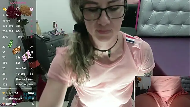 ViickySexy online show from 6, 12, 2024