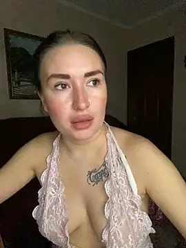 Snapshot of Roxana_Bell chatting on 7, 2, 2026 Roxana Bell online show from 7, 2, 2026