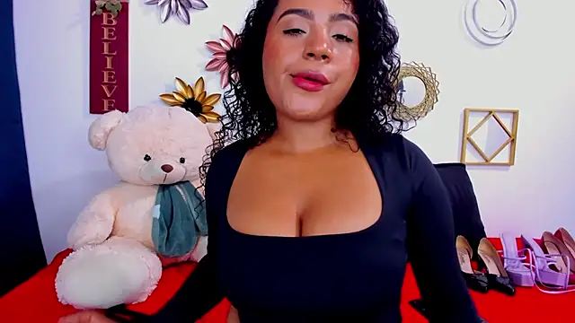Snapshot of paolitakens chatting on 7, 4, 2026 paolitakens online show from 7, 4, 2026