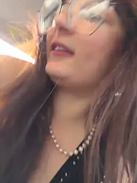 Snapshot of urpuppymoon chatting on 4, 3, 2026 urpuppymoon online show from 4, 3, 2026