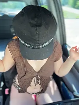 Snapshot of urpuppymoon chatting on 10, 4, 2026 urpuppymoon online show from 10, 4, 2026