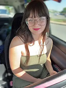 Snapshot of urpuppymoon chatting on 22, 4, 2026 urpuppymoon online show from 22, 4, 2026