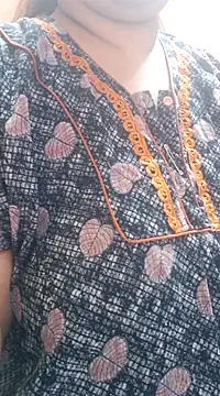 Snapshot of Ravina_patil1 chatting on 5, 3, 2025 Ravina patil1 online show from 5, 3, 2025