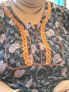 Snapshot of Ravina_patil1 chatting on 1, 10, 2025 Ravina patil1 online show from 1, 10, 2025