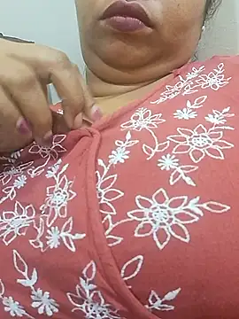 Snapshot of Ravina_patil1 chatting on 9, 11, 2025 Ravina patil1 online show from 9, 11, 2025