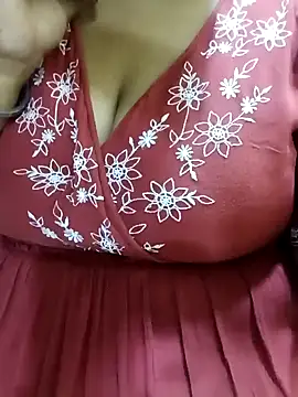 Snapshot of Ravina_patil1 chatting on 10, 11, 2025 Ravina patil1 online show from 10, 11, 2025