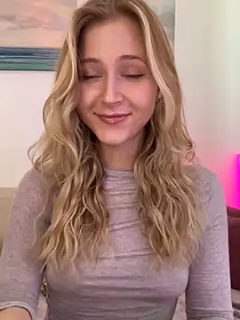 Snapshot of LunaRase chatting on 17, 9, 2025 LunaRase online show from 17, 9, 2025