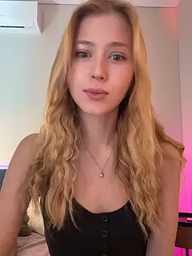 LunaRase online show from 4, 7, 2026