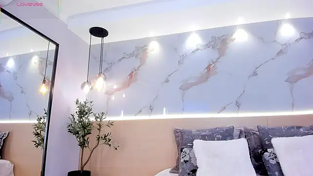 SteffanyBeck online show from 11, 2, 2026