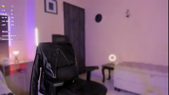 Snapshot of Jess_Collen chatting on 27, 2, 2025 Jess Collen online show from 27, 2, 2025