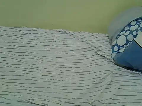 Snapshot of candililie chatting on 8, 10, 2025 candililie online show from 8, 10, 2025