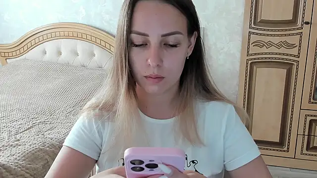 Snapshot of Mia_shy1 chatting on 1, 11, 2025 Mia shy1 online show from 1, 11, 2025