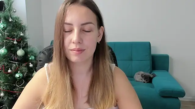 Snapshot of Mia_shy1 chatting on 23, 12, 2025 Mia shy1 online show from 23, 12, 2025