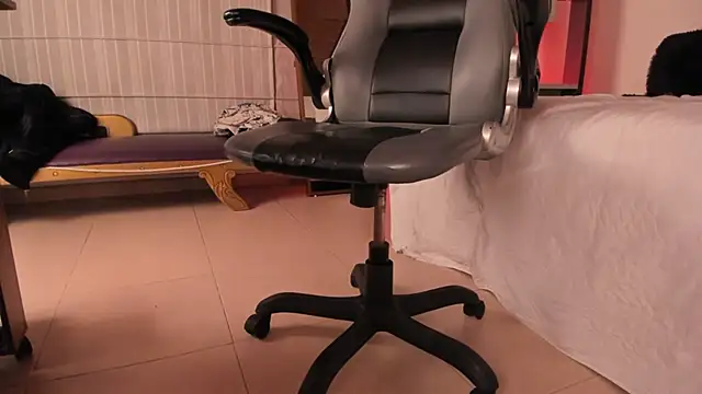 Moony 14 online show from 2, 12, 2025