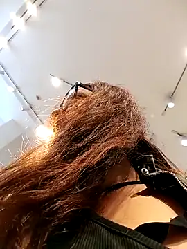 Snapshot of Lena-32 chatting on 12, 3, 2025 Lena-32 online show from 12, 3, 2025