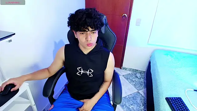  nickconnor01 online show from 14, 3, 2025