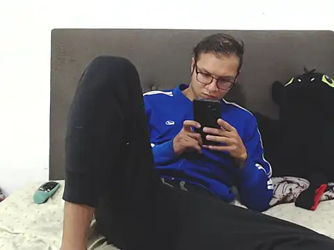 andy loverxx online show from 8, 2, 2026