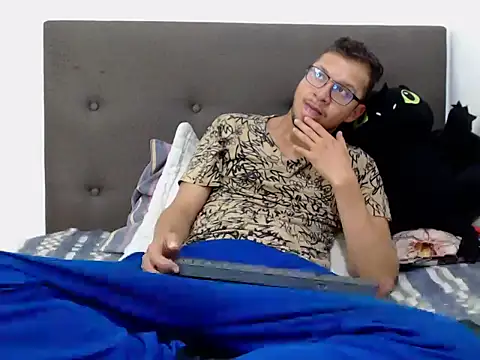 andy loverxx online show from 23, 2, 2026