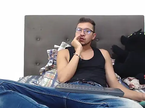 andy loverxx online show from 24, 2, 2026