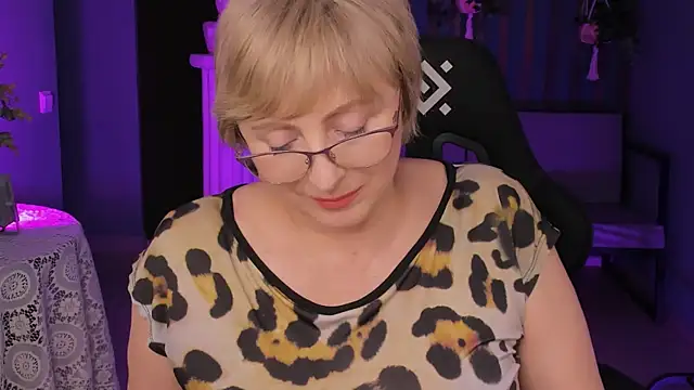 sugar vivien online show from 12, 3, 2025