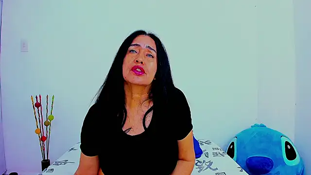 Snapshot of HorniestMilf chatting on 3, 2, 2026 HorniestMilf online show from 3, 2, 2026