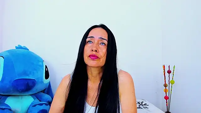 HorniestMilf online show from 15, 4, 2026