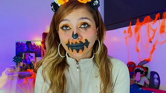 alisson zafiro  online show from 28, 10, 2025