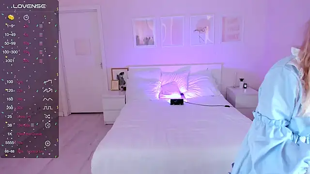 Snapshot of Lil_Amelie chatting on 17, 4, 2026 Lil Amelie online show from 17, 4, 2026