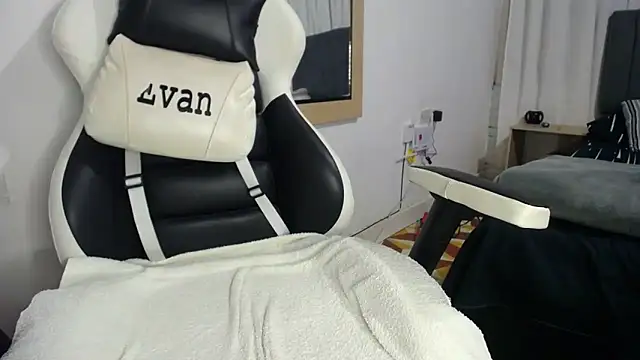 Snapshot of Valerioe chatting on 18, 2, 2025 Valerioe online show from 18, 2, 2025