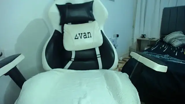 Snapshot of Valerioe chatting on 1, 3, 2025 Valerioe online show from 1, 3, 2025