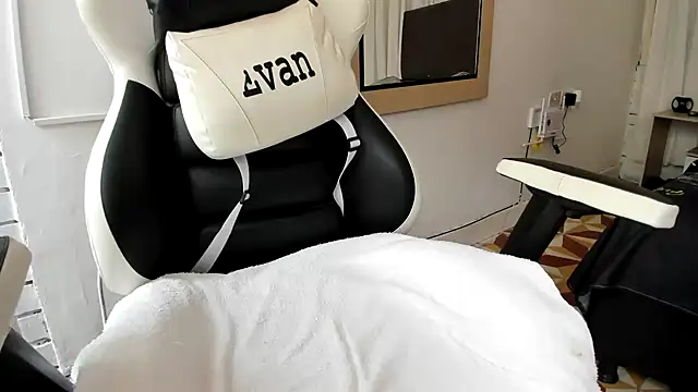 Snapshot of Valerioe chatting on 3, 3, 2025 Valerioe online show from 3, 3, 2025