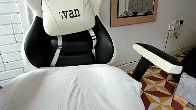 Snapshot of Valerioe chatting on 13, 3, 2025 Valerioe online show from 13, 3, 2025