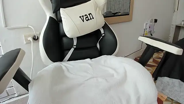 Snapshot of Valerioe chatting on 22, 3, 2025 Valerioe online show from 22, 3, 2025