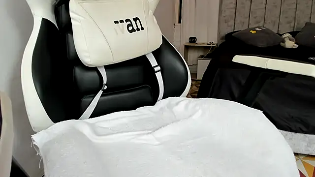 Snapshot of Valerioe chatting on 11, 9, 2025 Valerioe online show from 11, 9, 2025